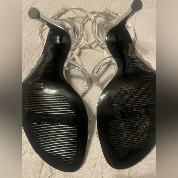 • Stuart Weitzman Metallic Silver  Leather Sandals size 9 - Picture 7 of 12